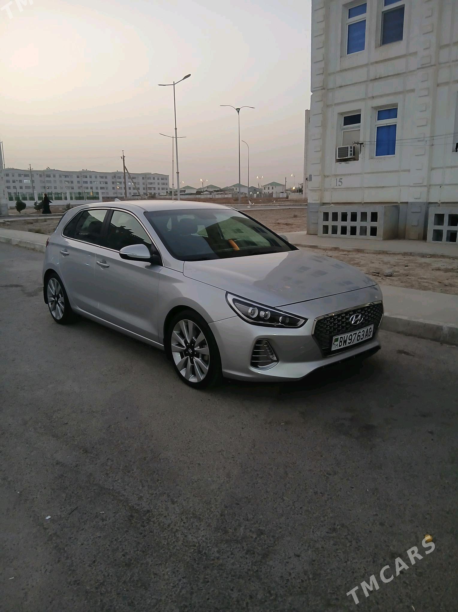 Hyundai Elantra GT 2017 - 215 000 TMT - Ашхабад - img 3