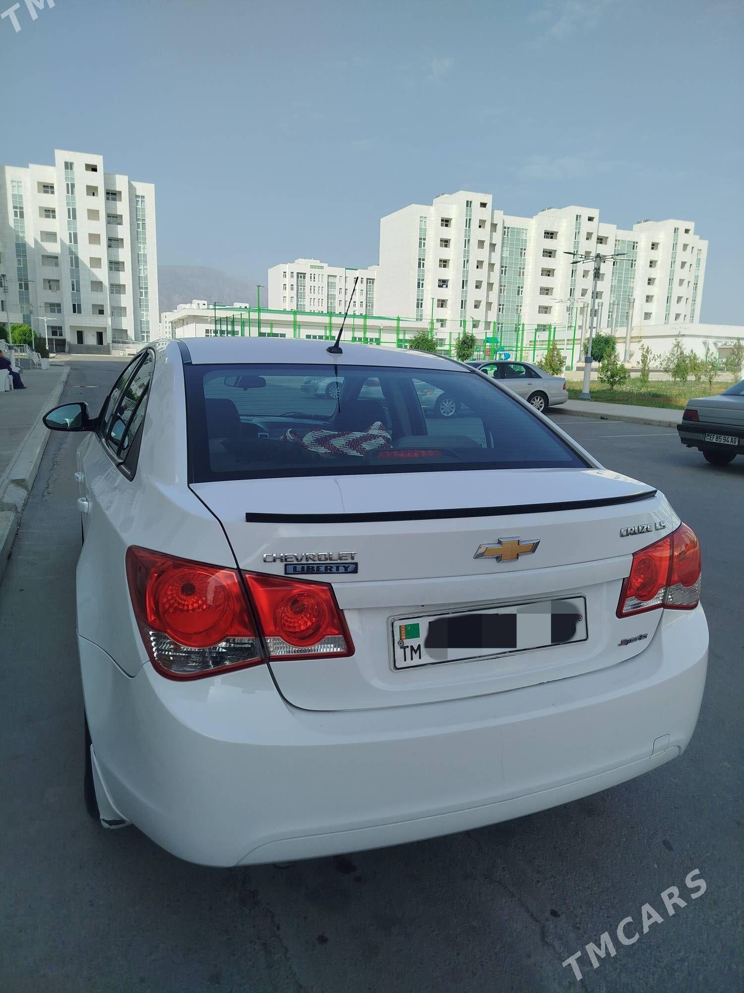 Chevrolet Cruze 2011 - 110 000 TMT - Гёкдепе - img 4