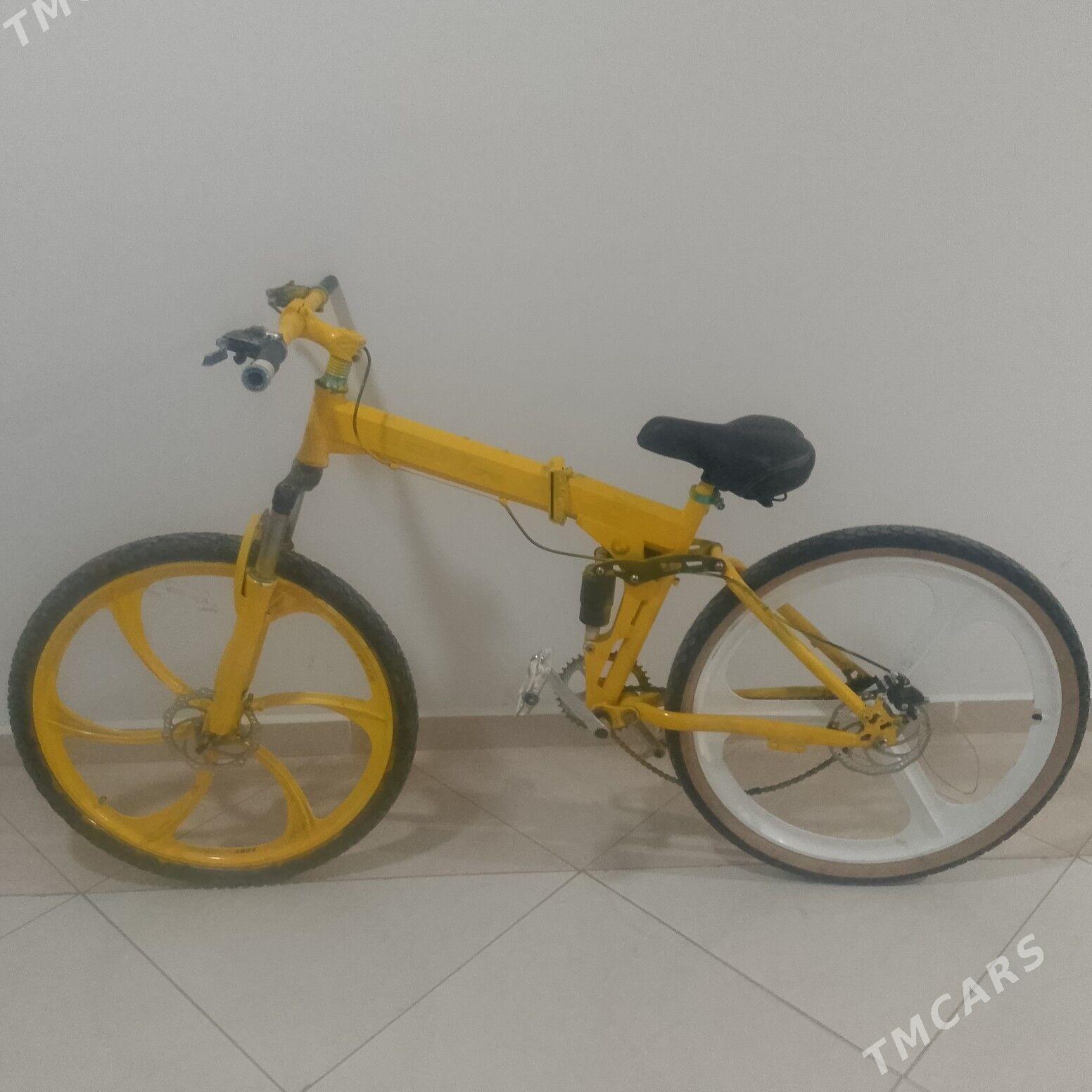 bmw akdan sary reňke öwrlen - Аркадаг - img 2