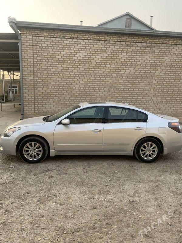 Nissan Altima 2009 - 100 000 TMT - Sakarçäge - img 4
