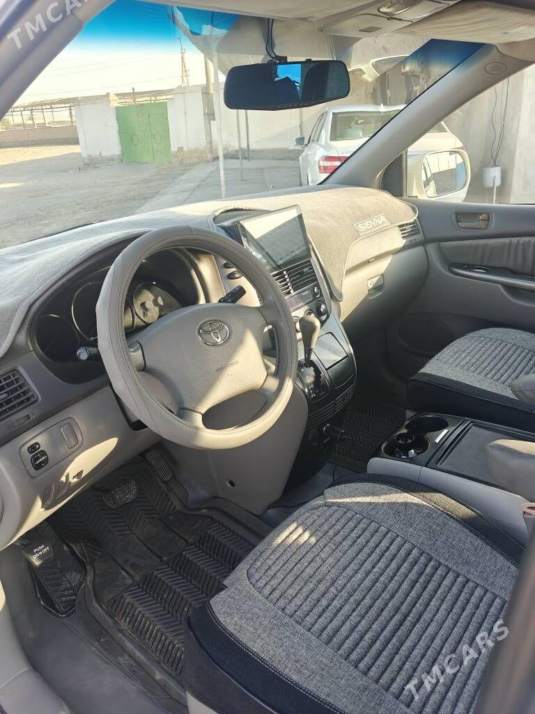 Toyota Sienna 2009 - 265 000 TMT - Туркменабат - img 1