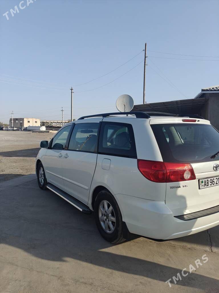 Toyota Sienna 2009 - 265 000 TMT - Туркменабат - img 6