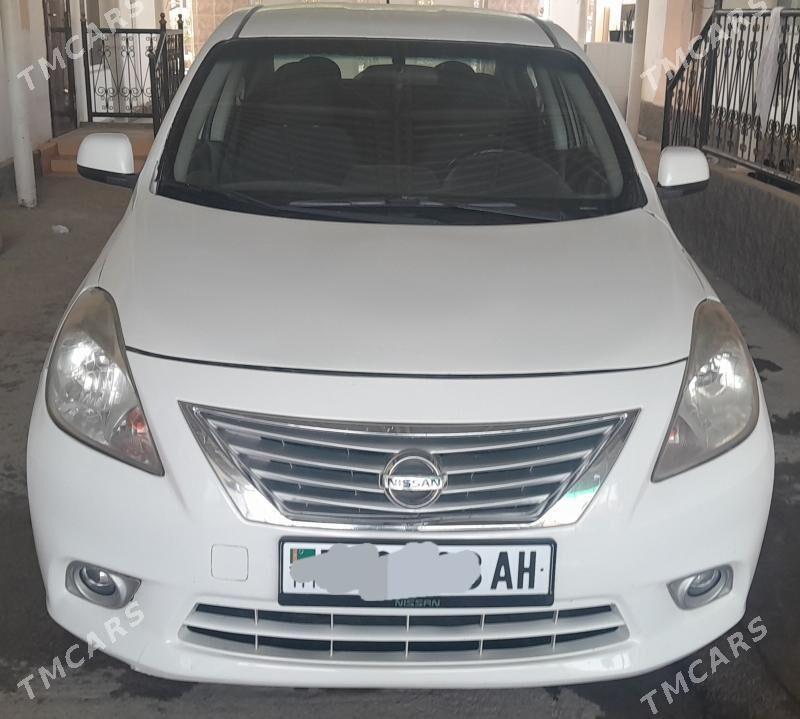 Nissan Versa 2011 - 115 000 TMT - Бузмеин - img 1