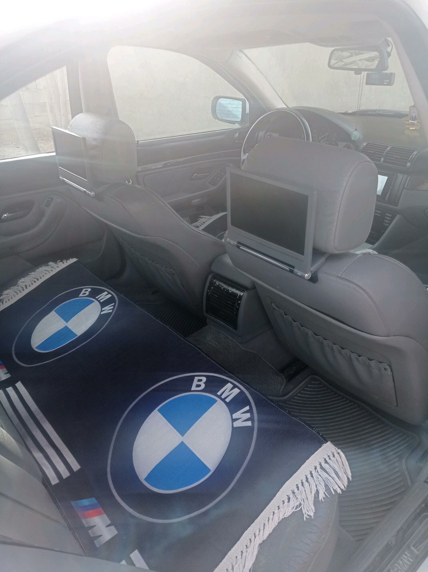 BMW E39 2003 - 140 000 TMT - Änew - img 6