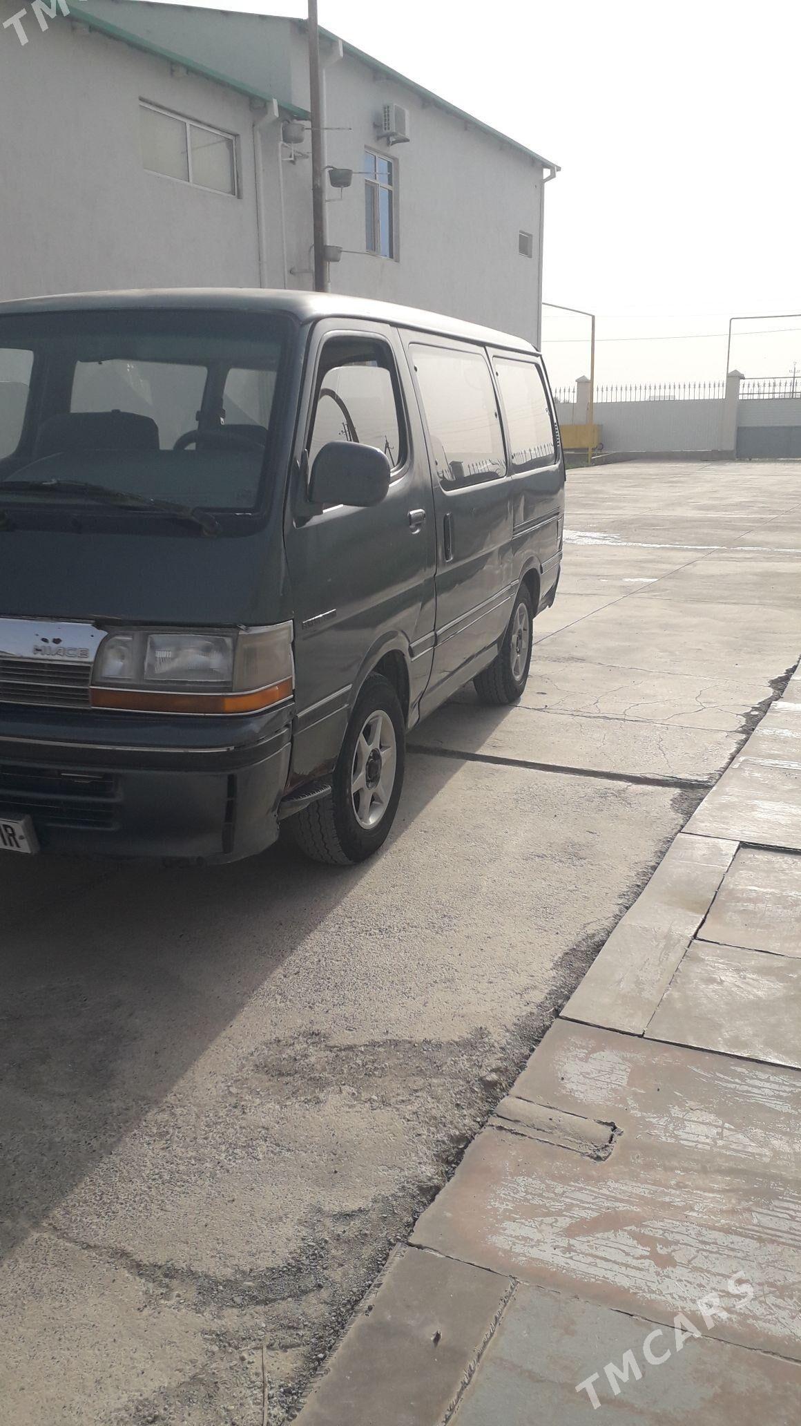 Toyota Hiace 1992 - 50 000 TMT - Мары - img 3