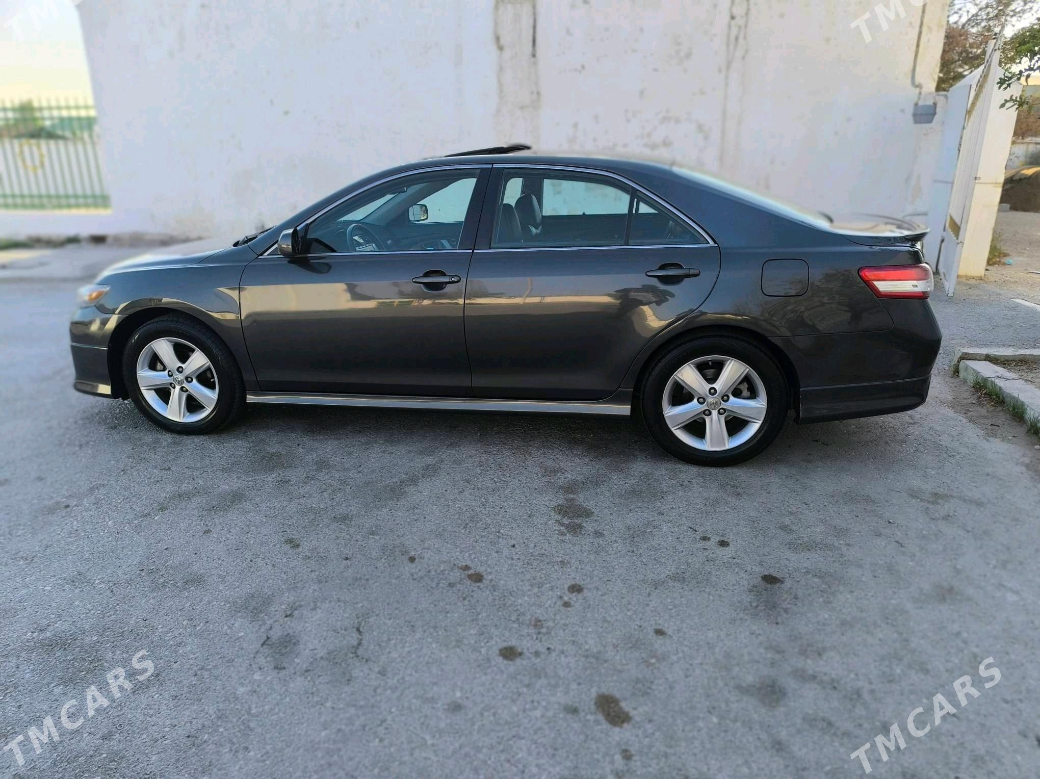 Toyota Camry 2010 - 210 000 TMT - Балканабат - img 5
