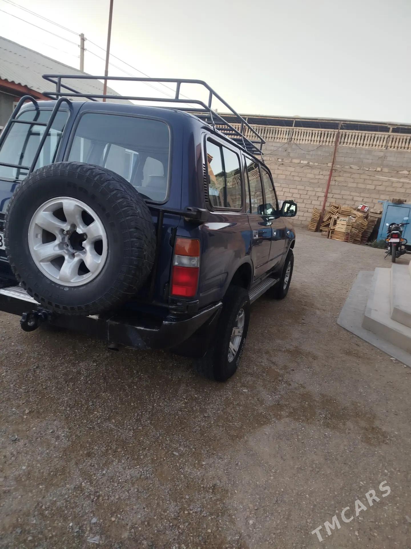 Toyota Land Cruiser 1995 - 70 000 TMT - Гумдаг - img 5