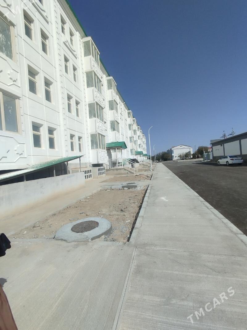 satlyk 3 Kom panelka - Анев - img 1