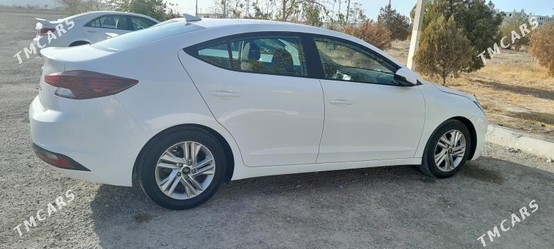 Hyundai Elantra 2020 - 220 000 TMT - Бузмеин - img 4