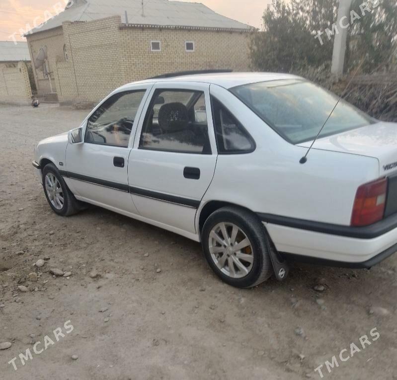 Opel Vectra 1991 - 37 000 TMT - Мары - img 3