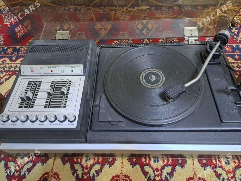 Проигрыватель, колонки - Бекреве - img 2