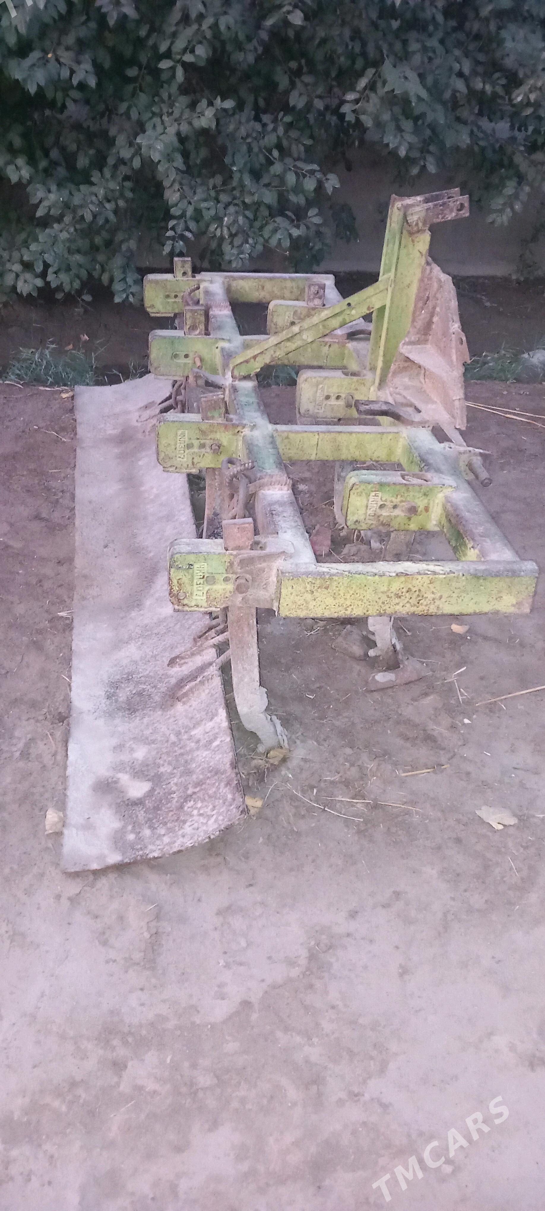 MTZ T-28 1985 - 50 000 TMT - Gurbansoltan Eje - img 3