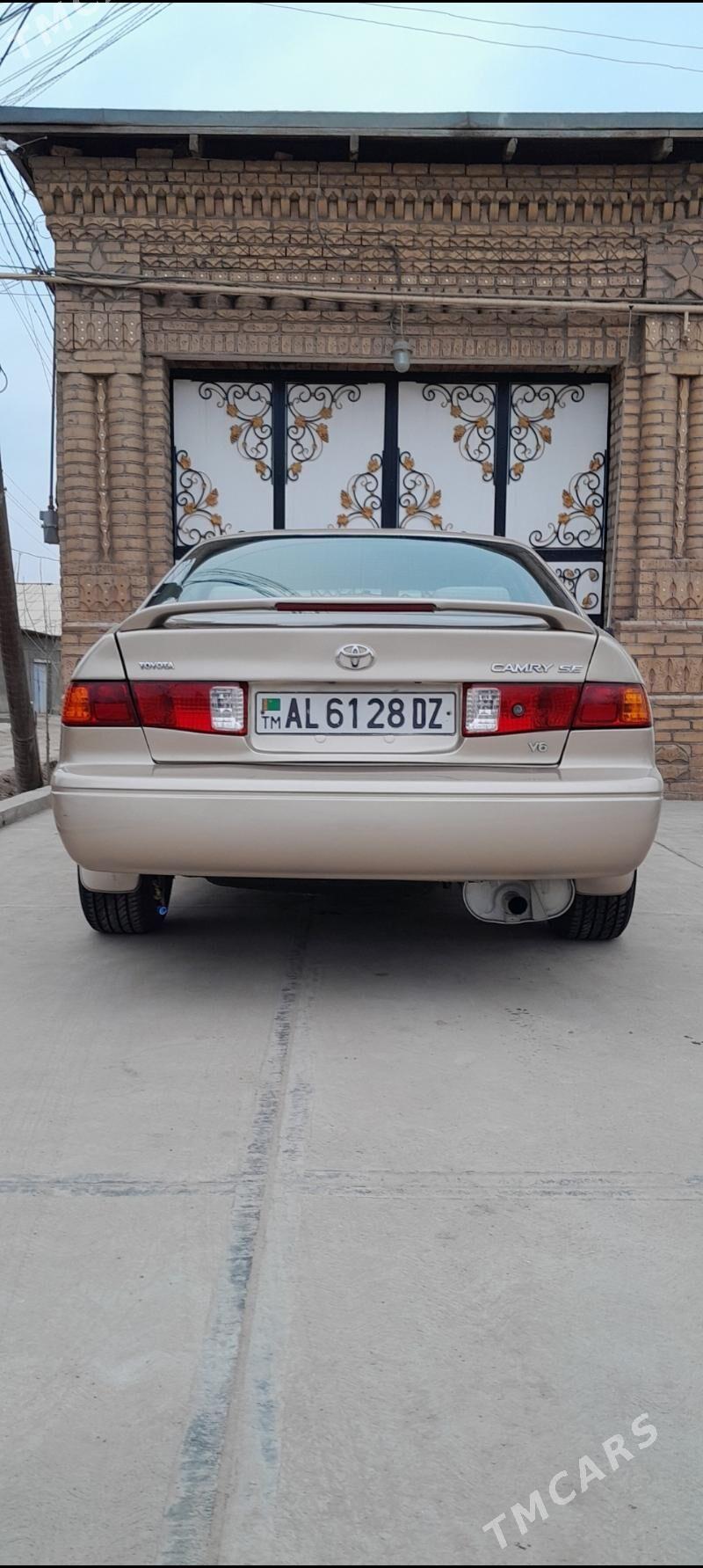 Toyota Camry 1998 - 140 000 TMT - Гурбансолтан Едже - img 8