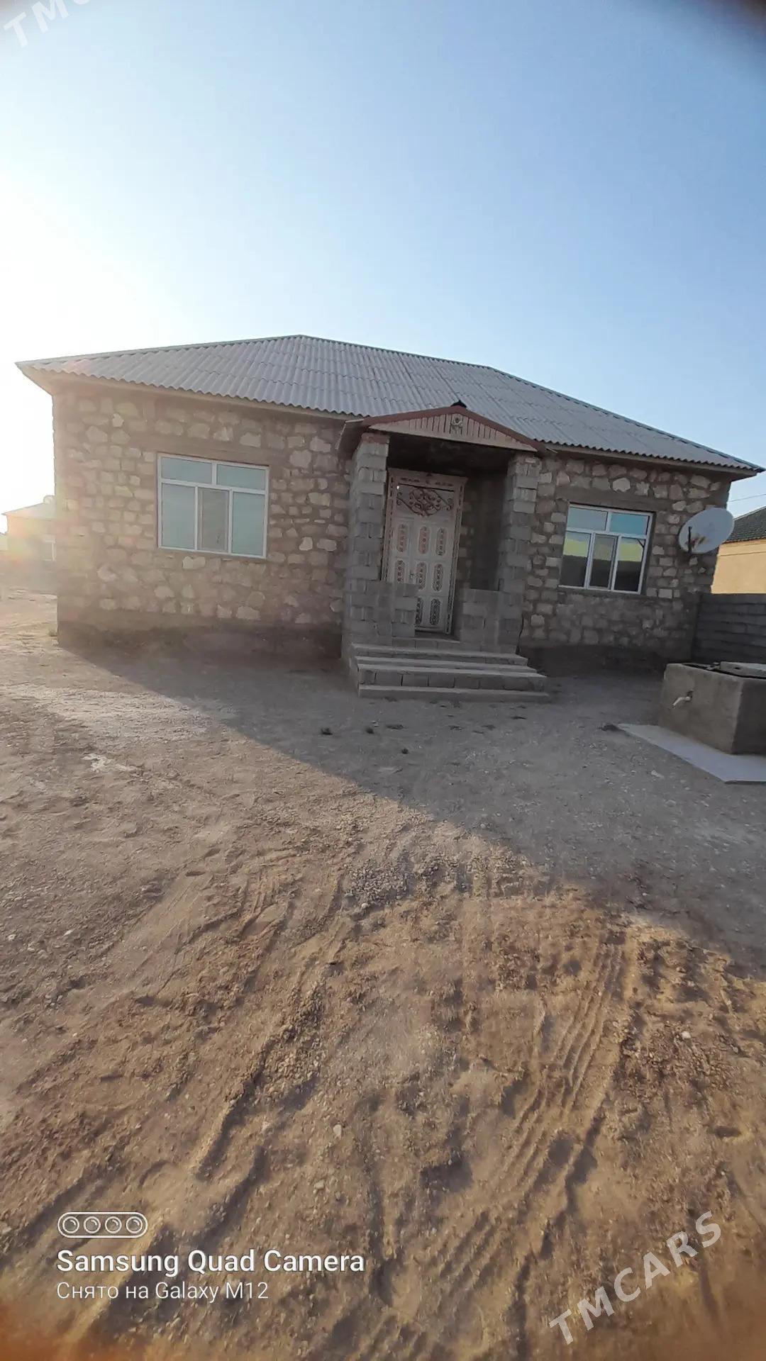 Satlyk jay - Джебел - img 1