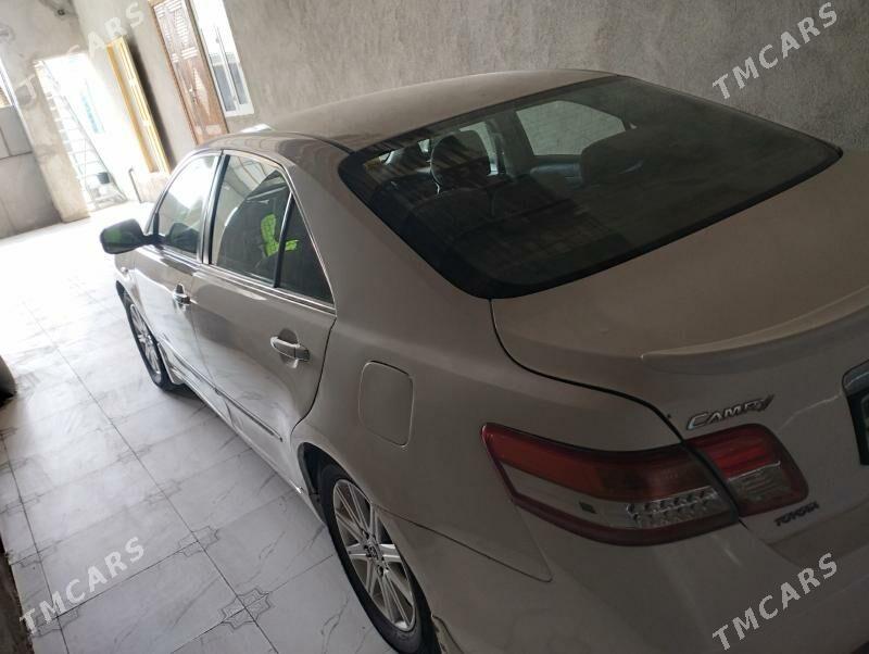 Toyota Camry 2010 - 147 000 TMT - Çärjew - img 4