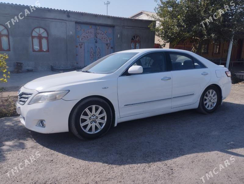 Toyota Camry 2010 - 147 000 TMT - Çärjew - img 2