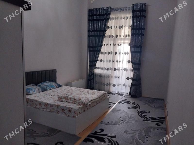 eyesinden arenda - Podwoýski köç. (Bitarap Türkmenistan şaýoly) - img 2