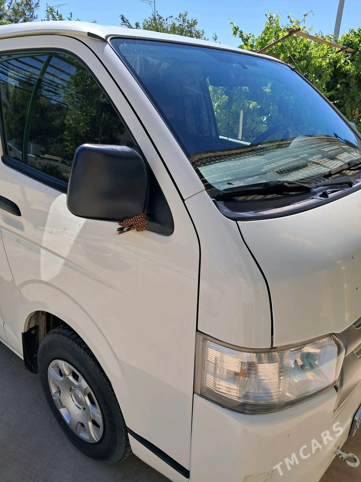 Toyota Hiace 2017 - 360 000 TMT - Мары - img 4