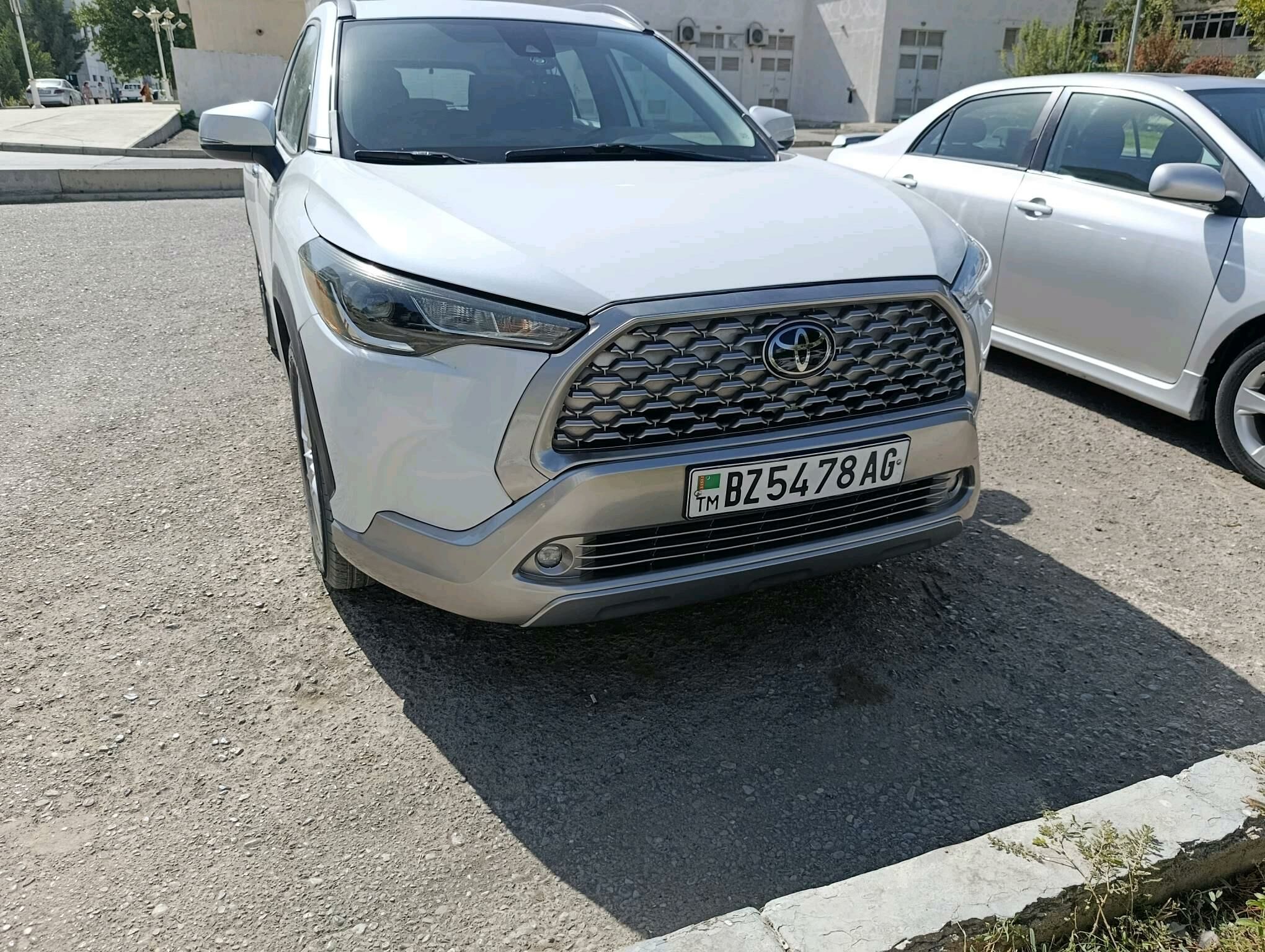 Toyota Corolla Cross 2022 - 325 000 TMT - Aşgabat - img 6