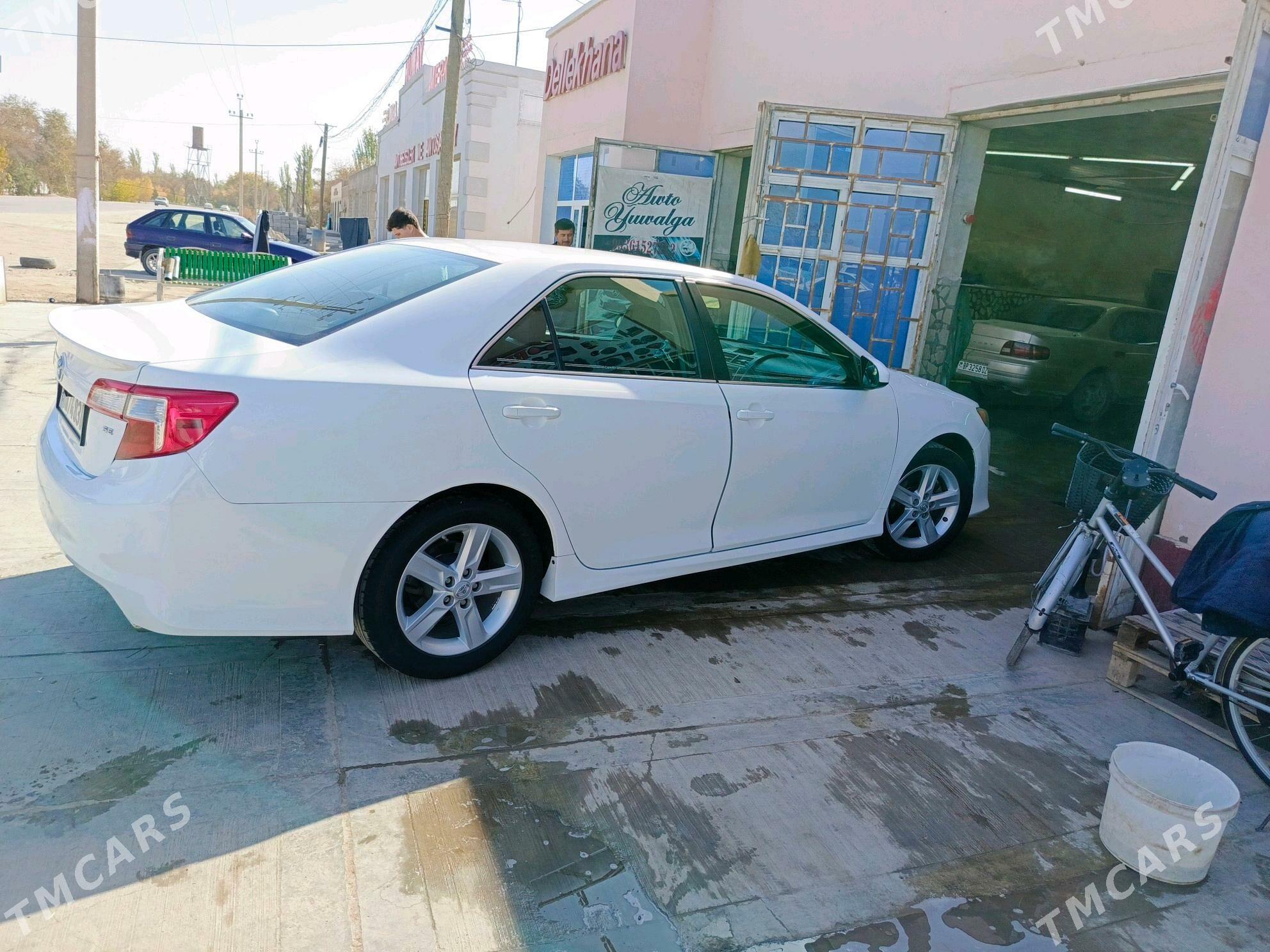 Toyota Camry 2013 - 240 000 TMT - Gurbansoltan Eje - img 8