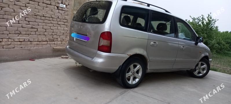 Hyundai Trajet 2004 - 70 000 TMT - Шабатский этрап - img 2