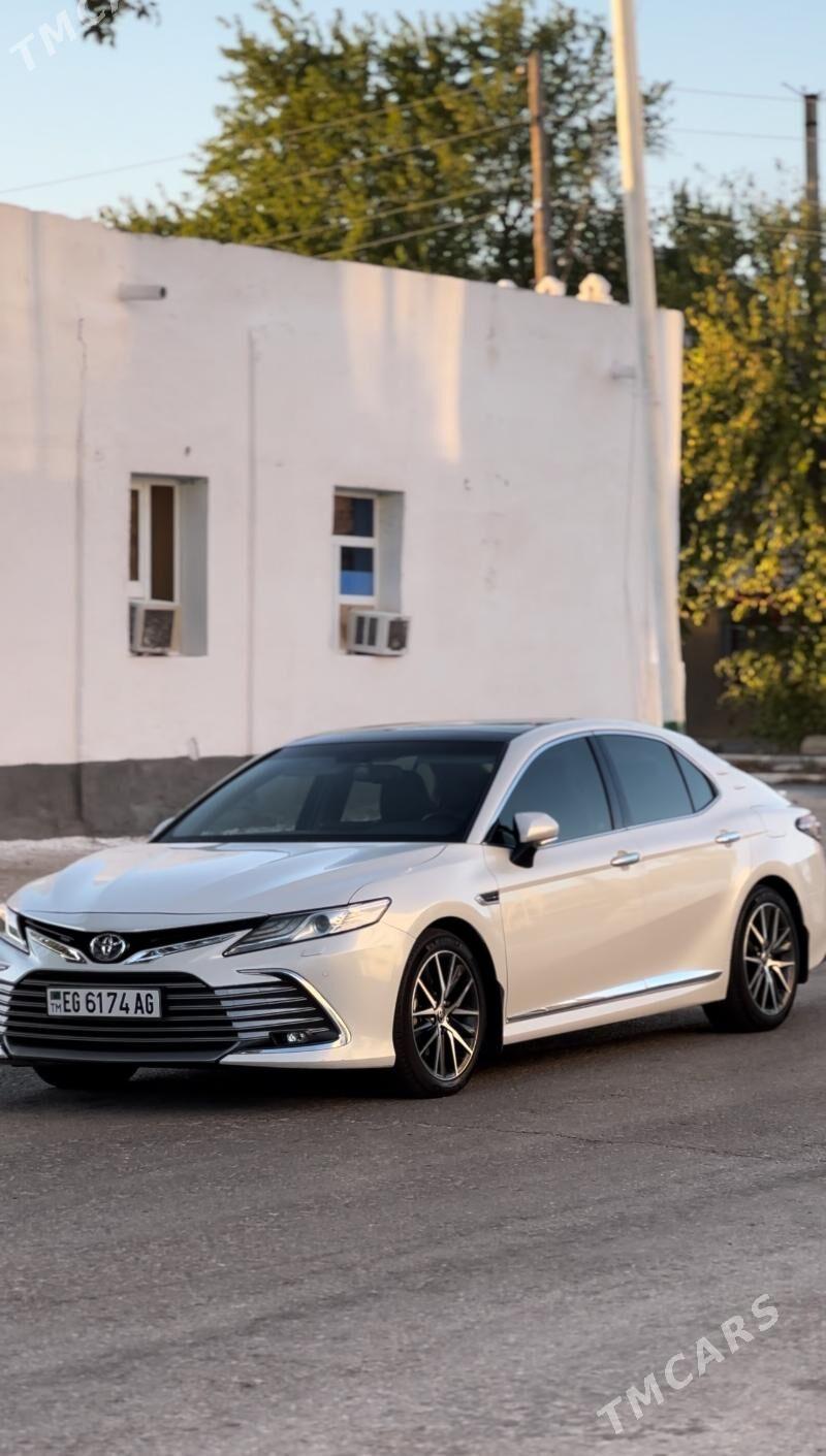 Toyota Camry 2022 - 598 000 TMT - Балканабат - img 1