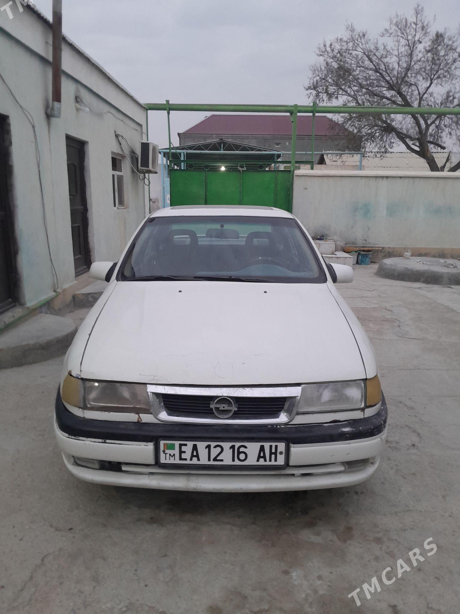 Opel Vectra 1990 - 28 000 TMT - Бахарден - img 3
