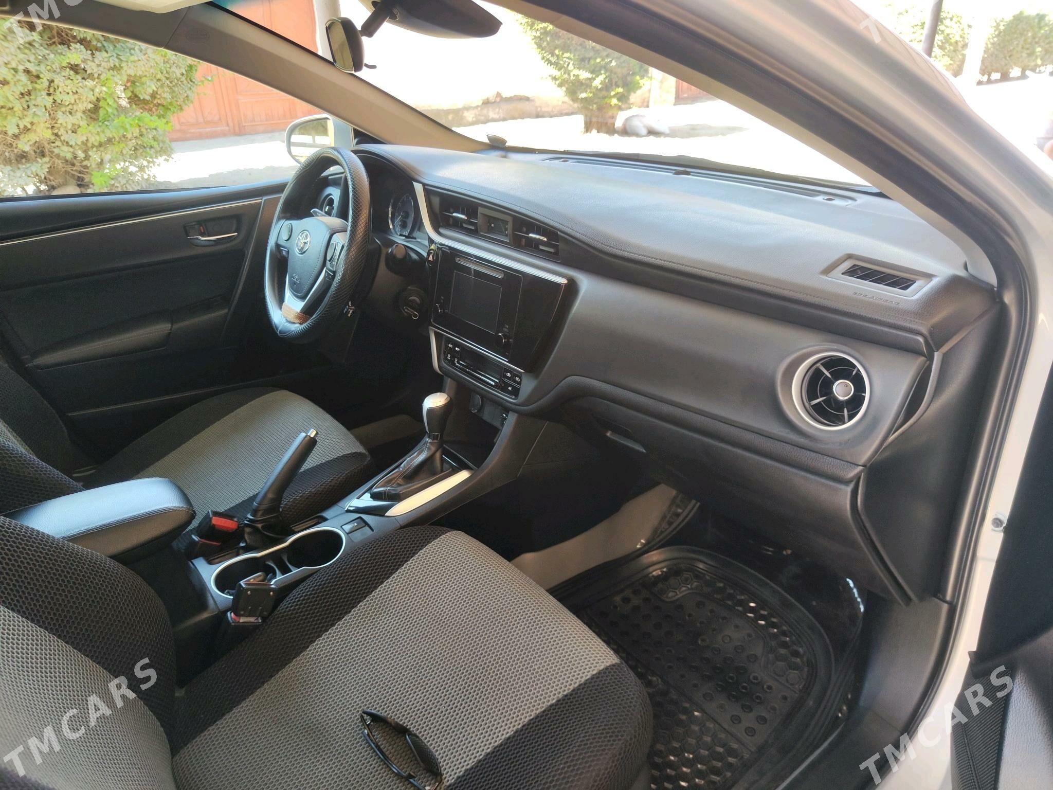 Toyota Corolla 2018 - 230 000 TMT - Daşoguz - img 4