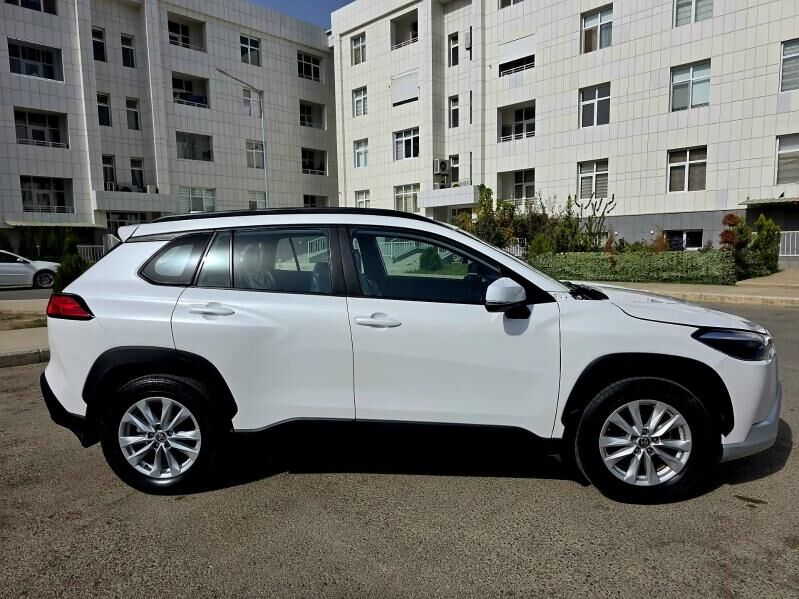 Toyota Corolla Cross 2023 - 375 000 TMT - Aşgabat - img 3