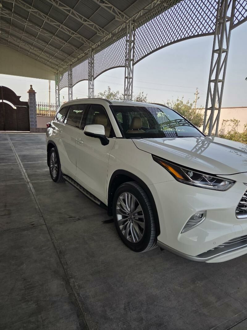 Toyota Highlander 2022 - 750 000 TMT - Бузмеин - img 2