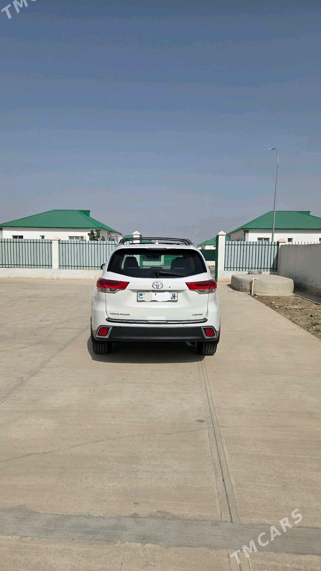 Toyota Highlander 2017 - 520 000 TMT - Гёкдепе - img 2