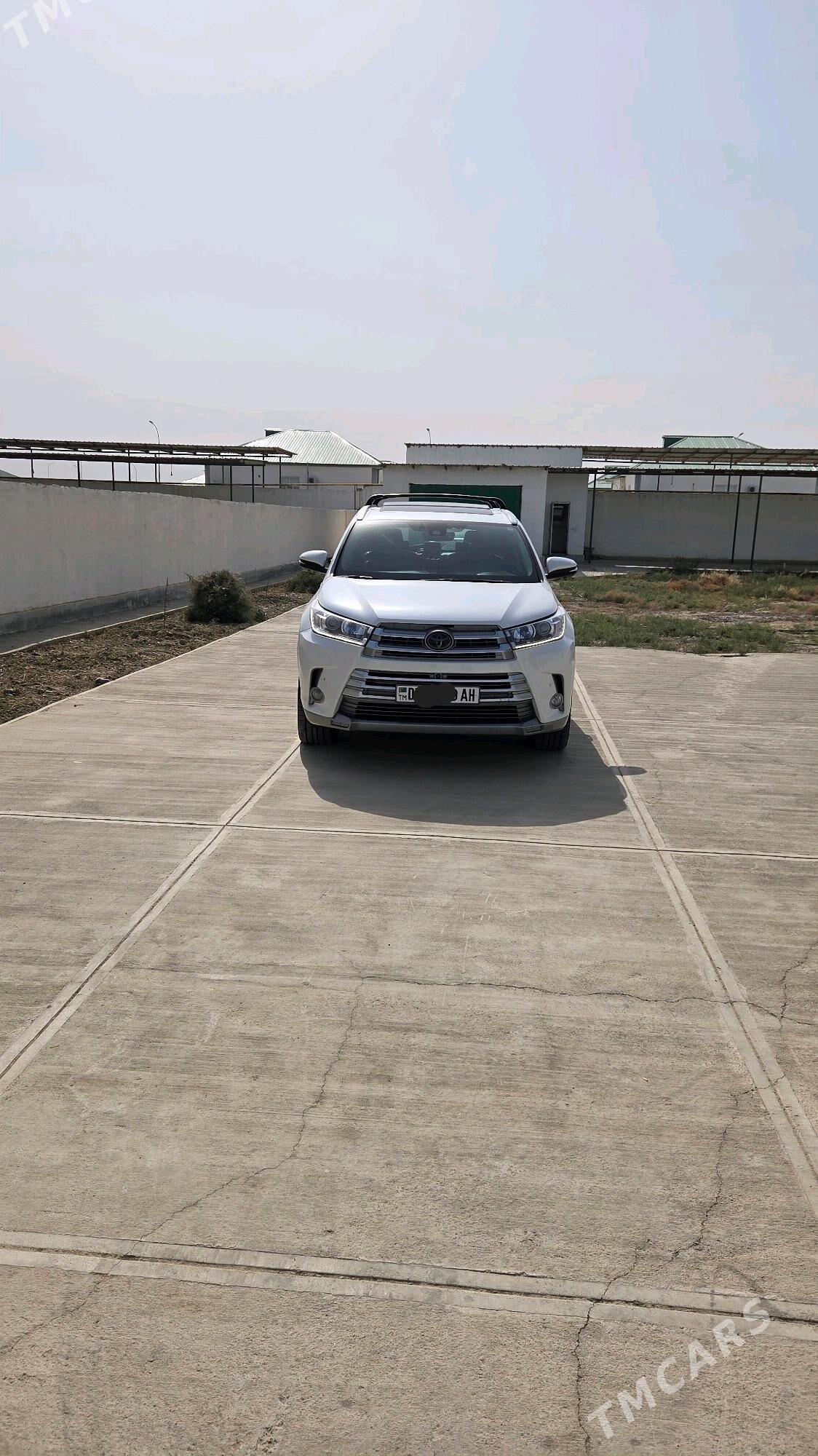Toyota Highlander 2017 - 520 000 TMT - Гёкдепе - img 3