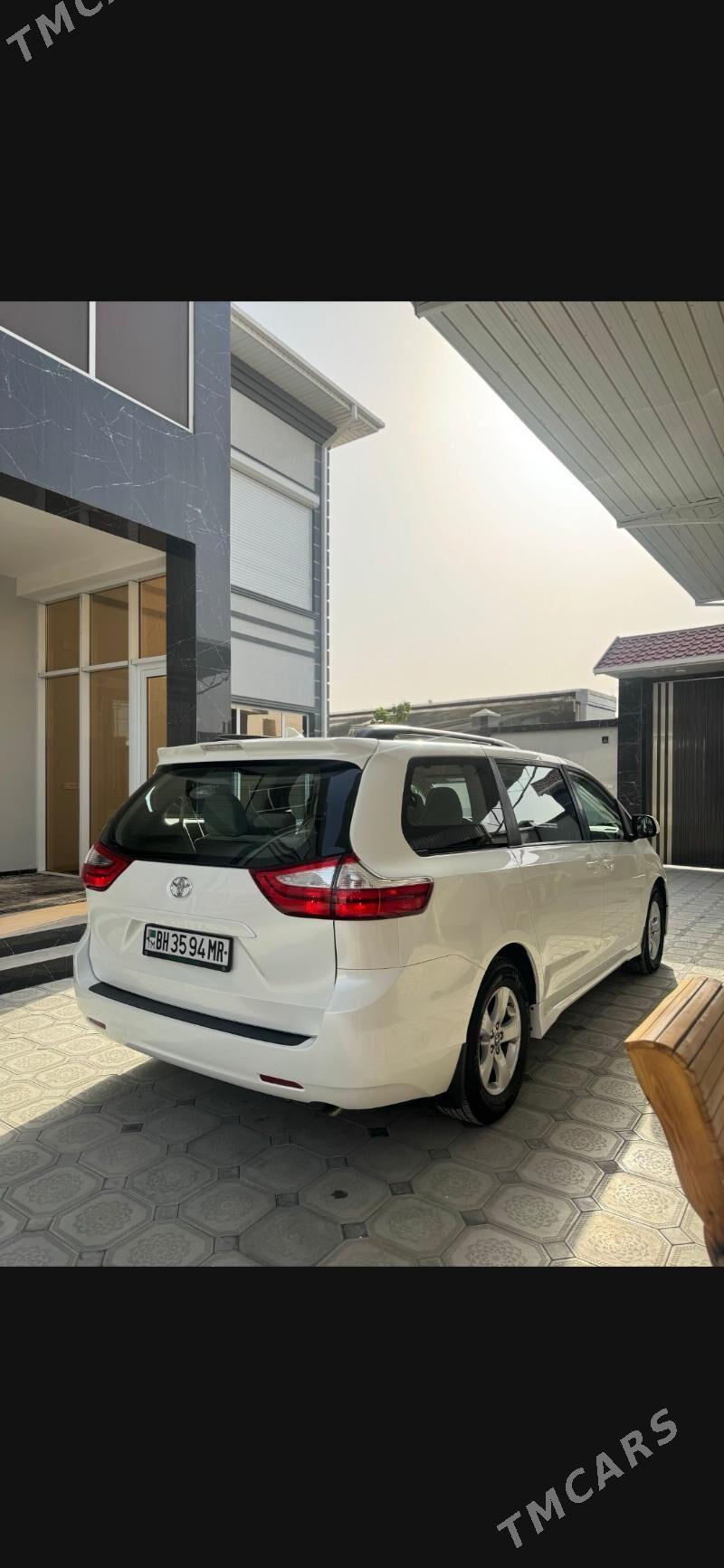 Toyota Sienna 2019 - 400 000 TMT - Мары - img 7