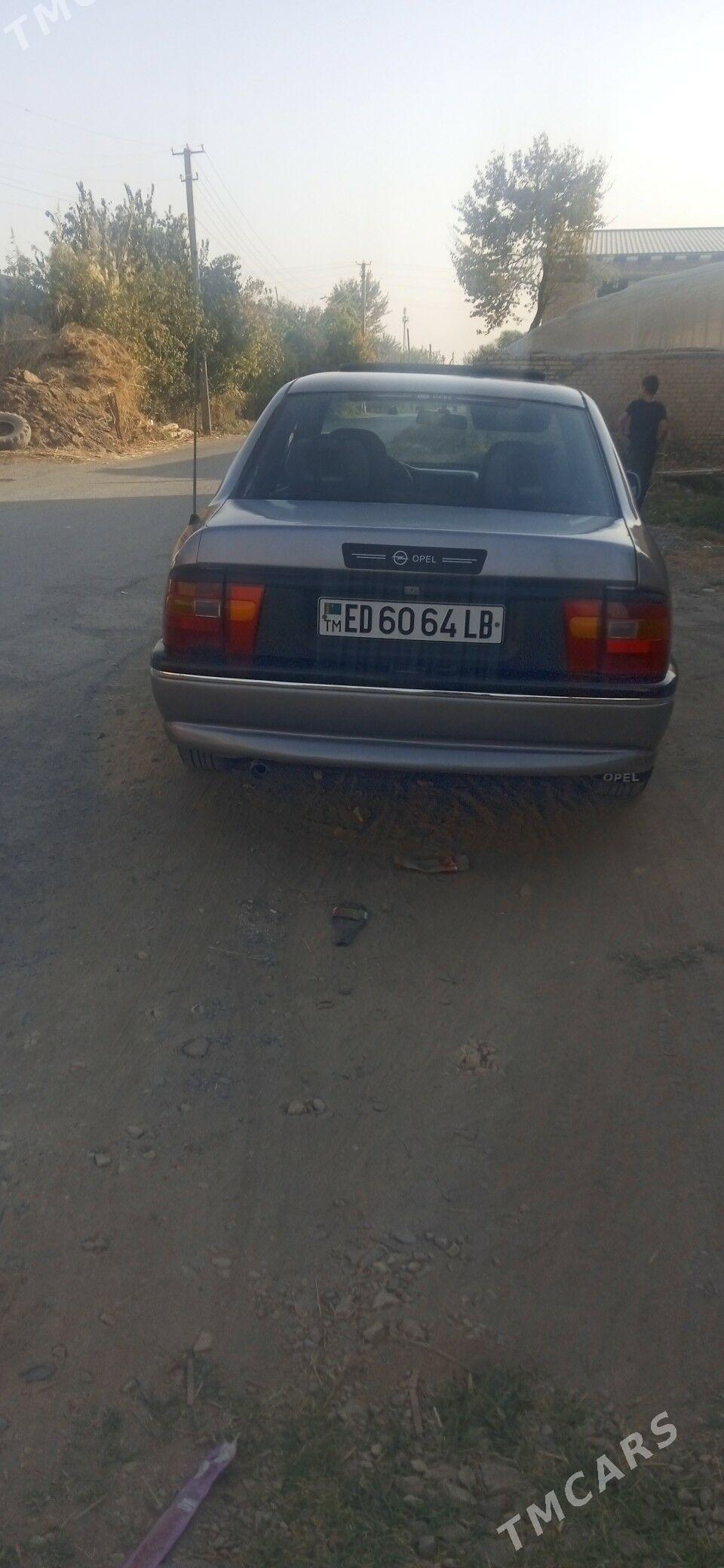 Opel Vectra 1993 - 43 000 TMT - Türkmenabat - img 4