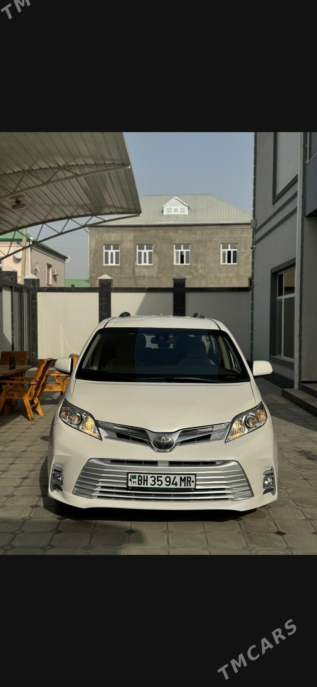 Toyota Sienna 2019 - 400 000 TMT - Мары - img 3