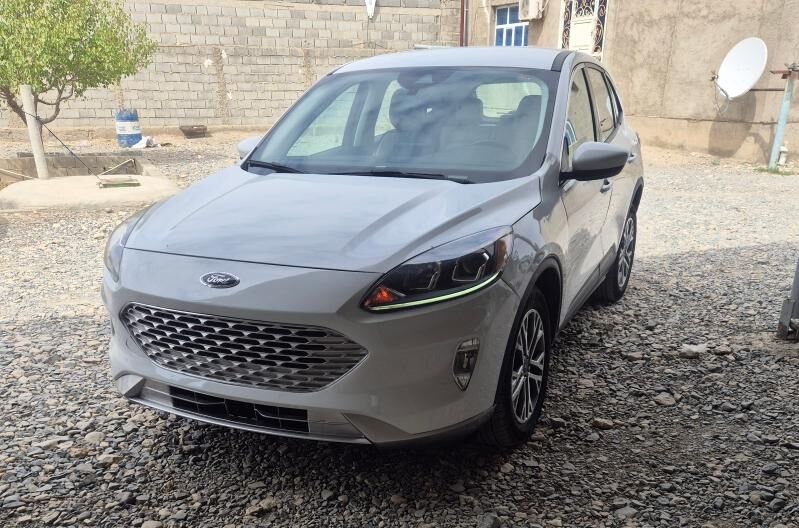 Ford Escape 2022 - 300 000 TMT - Гызыларбат - img 7