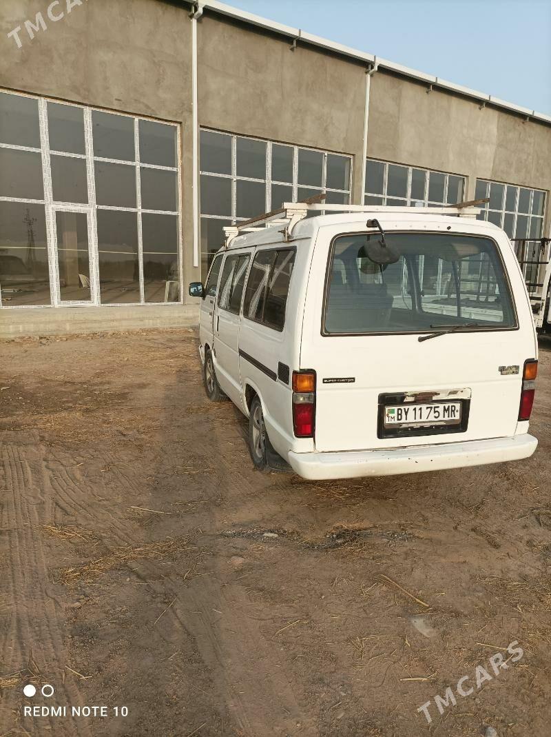 Toyota Hiace 1988 - 45 000 TMT - Мары - img 2