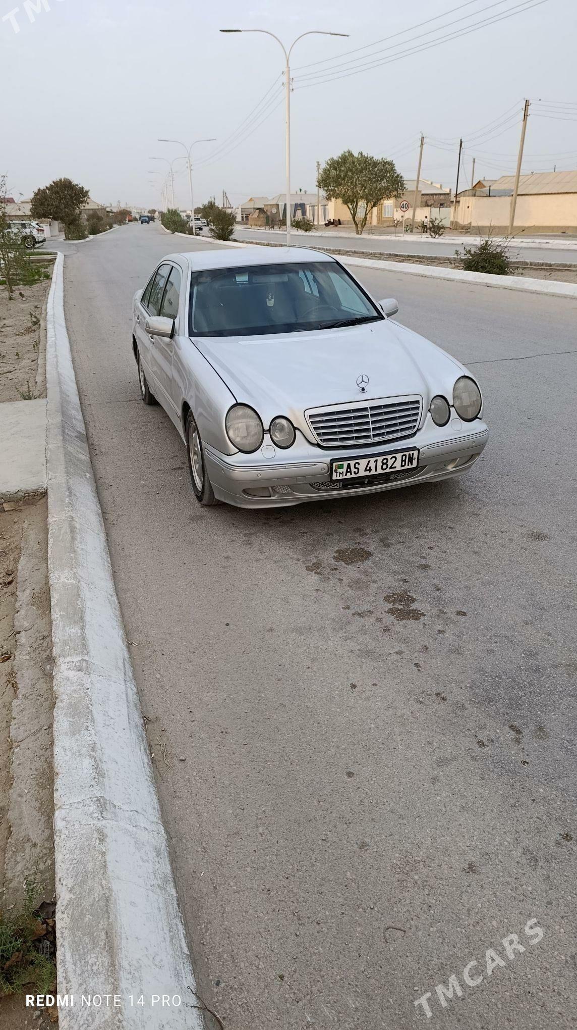 Mercedes-Benz E320 2000 - 100 000 TMT - Гумдаг - img 2
