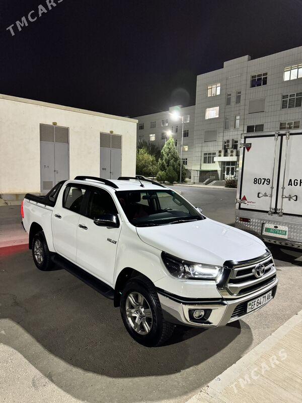 Toyota Hilux 2024 - 593 000 TMT - Aşgabat - img 2