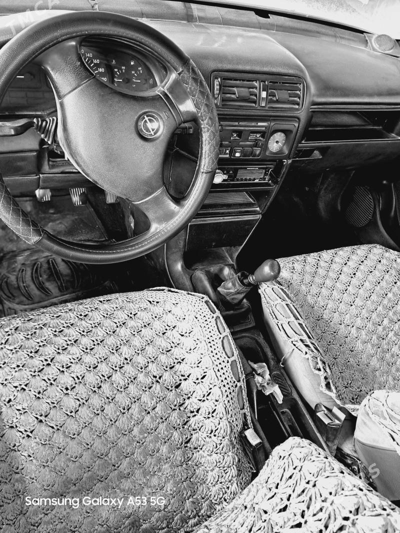 Opel Vectra 1990 - 32 000 TMT - Чарджоу - img 4