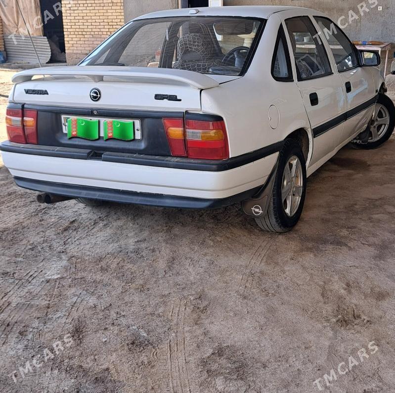 Opel Vectra 1990 - 32 000 TMT - Чарджоу - img 1
