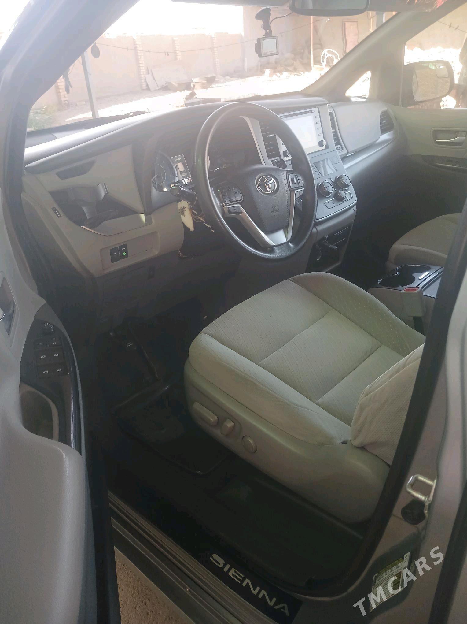 Toyota Sienna 2020 - 390 000 TMT - Tejen - img 4