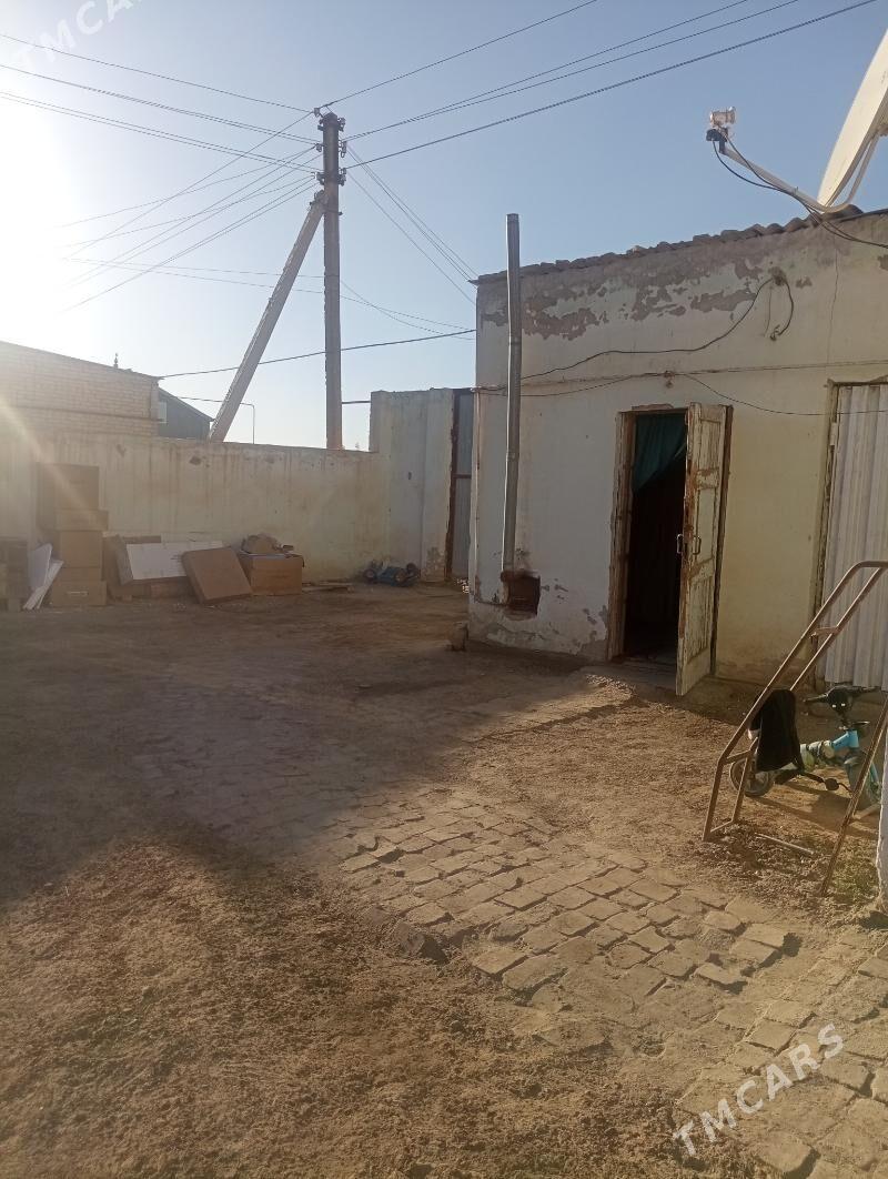 Satlyk daca - Туркменабат - img 1