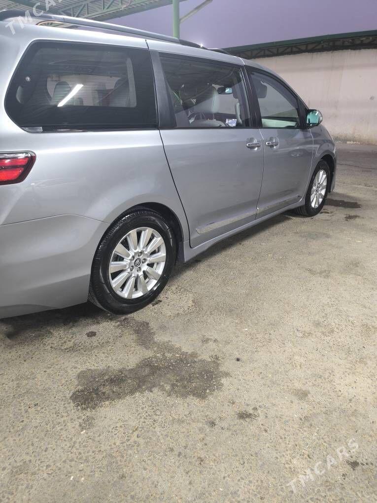 Toyota Sienna 2018 - 600 000 TMT - Ашхабад - img 4