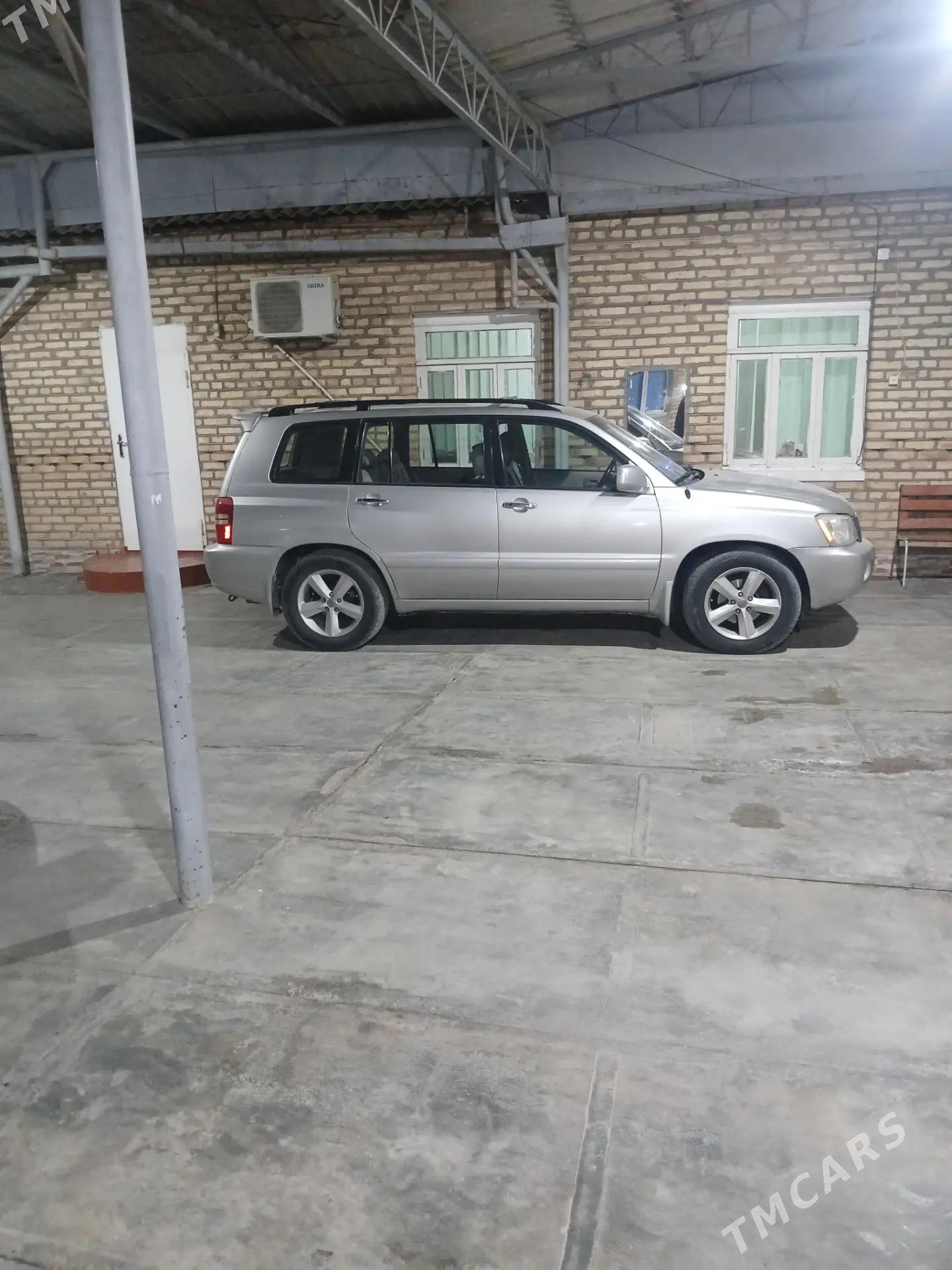 Toyota Highlander 2003 - 200 000 TMT - Мары - img 3