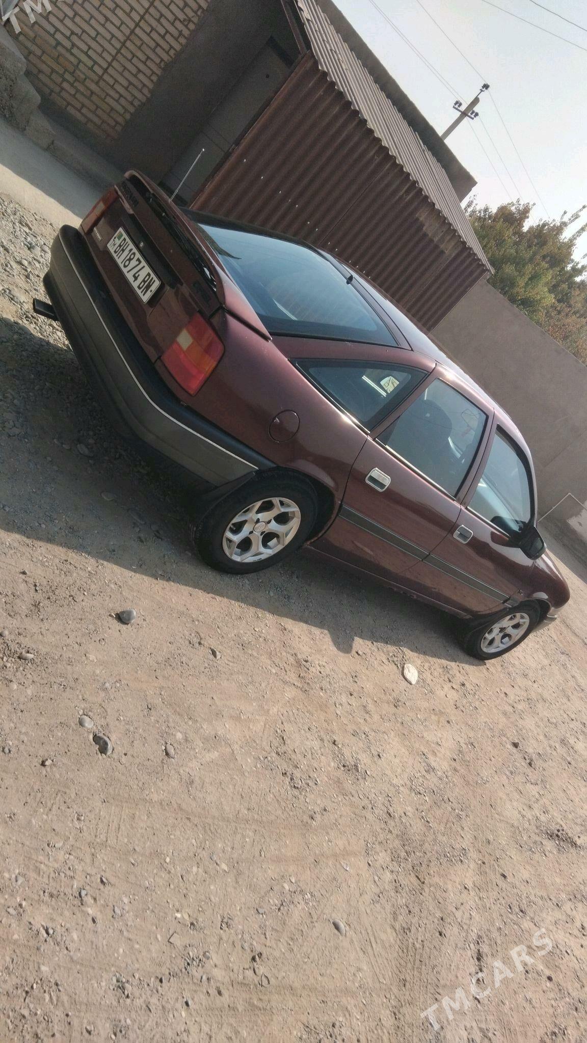 Opel Vectra 1990 - 36 000 TMT - Мары - img 3