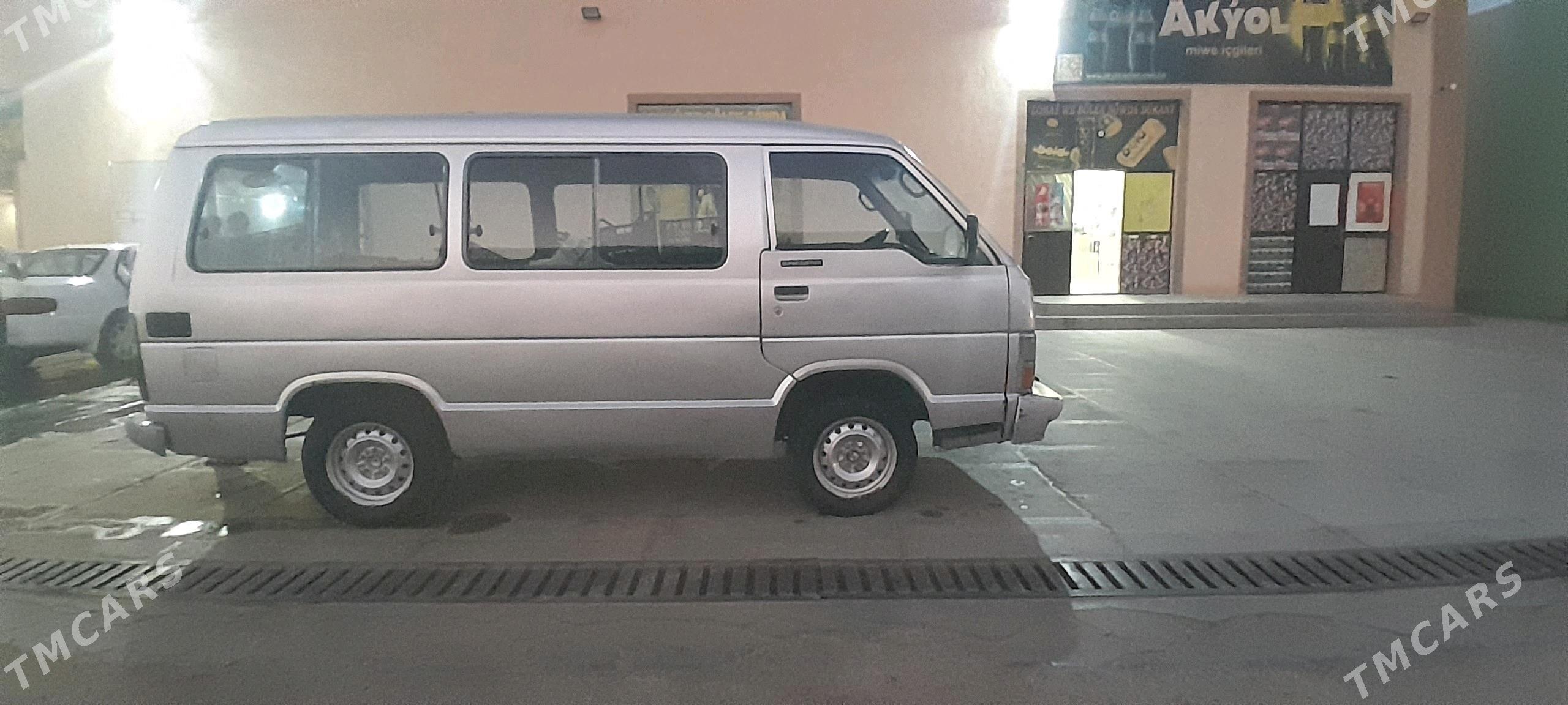 Toyota Hiace 1985 - 55 000 TMT - Сакарчага - img 7