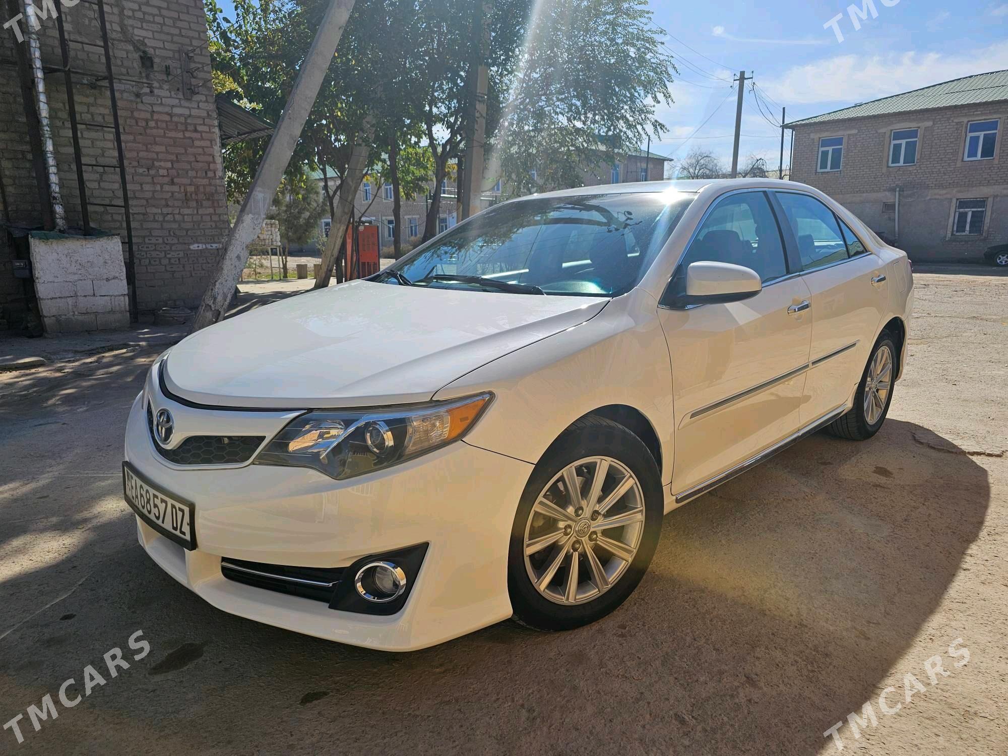 Toyota Camry 2013 - 175 000 TMT - Кёнеургенч - img 4