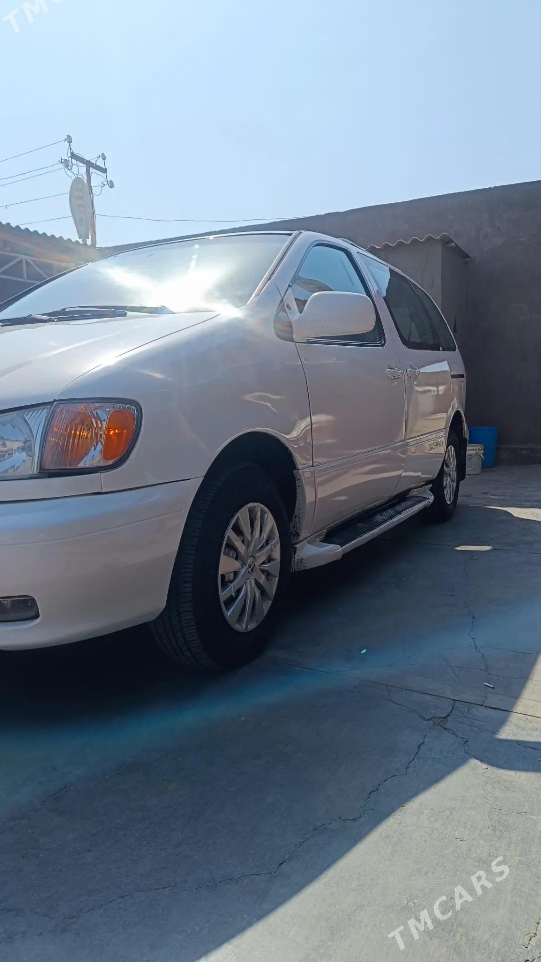 Toyota Sienna 2001 - 145 000 TMT - Sarahs - img 2