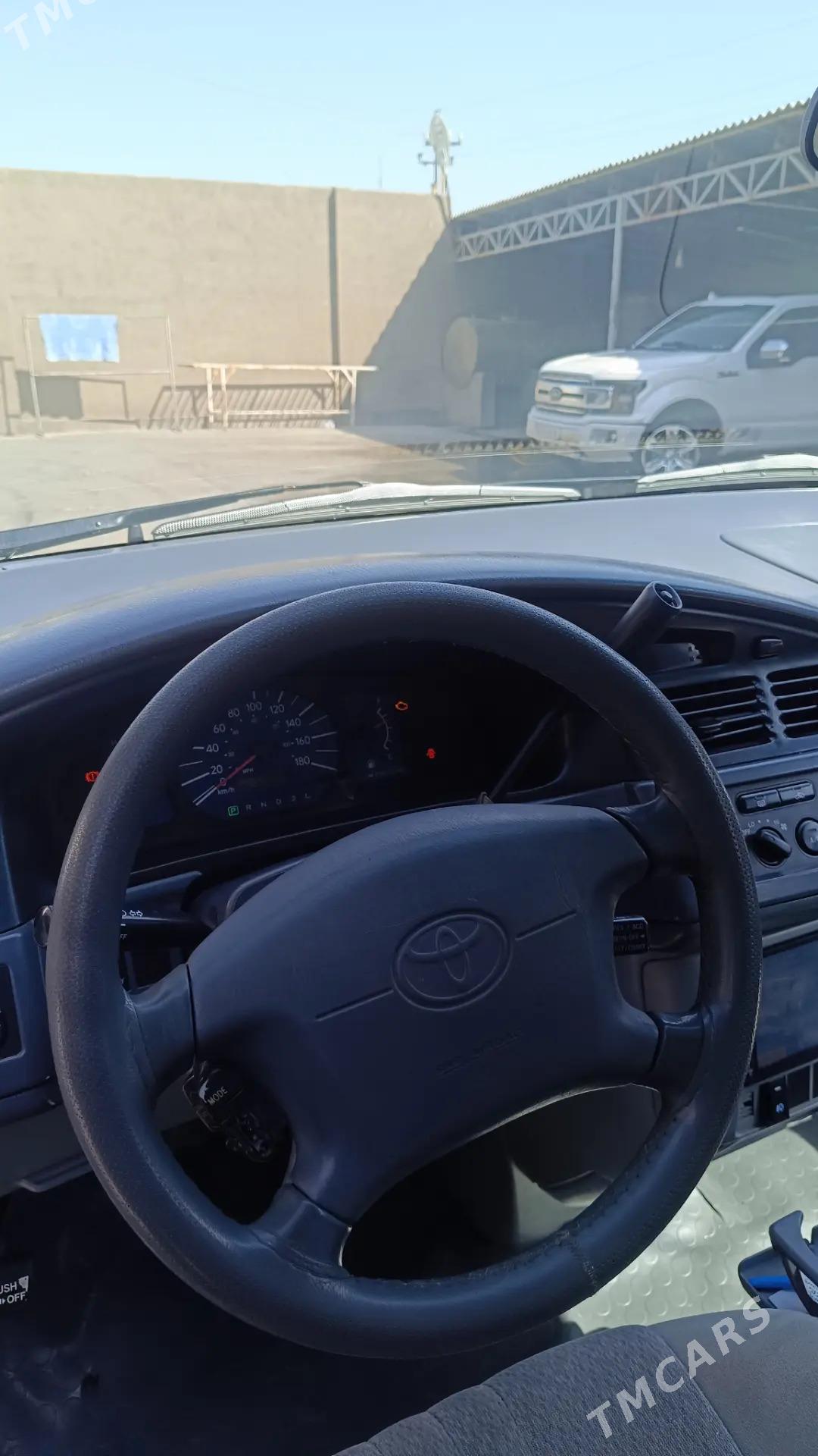 Toyota Sienna 2001 - 145 000 TMT - Sarahs - img 5